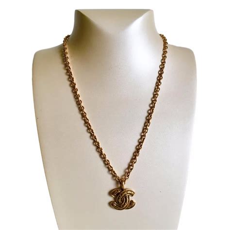 collier signe chanel|chanel collier sale.